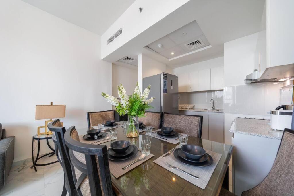 Millennium Binghatti, Business Bay - Mint Stay Dubaï Extérieur photo