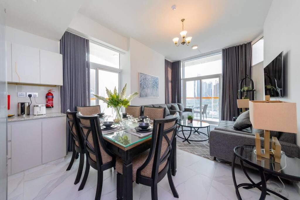Millennium Binghatti, Business Bay - Mint Stay Dubaï Extérieur photo
