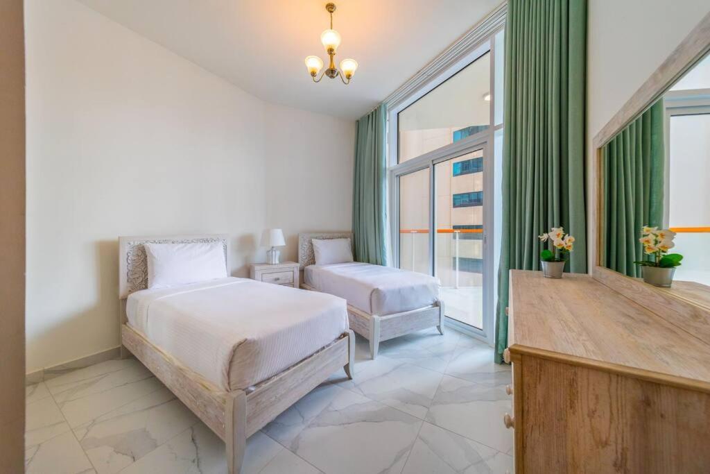 Millennium Binghatti, Business Bay - Mint Stay Dubaï Extérieur photo
